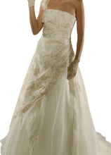 Carica l&#39;immagine nel visualizzatore di Gallery, ABITO SPOSA ART. 5117
