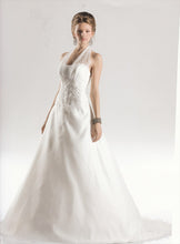 Carica l&#39;immagine nel visualizzatore di Gallery, ABITO SPOSA NUXIAL ART. 5749
