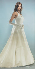 Carica l&#39;immagine nel visualizzatore di Gallery, ABITO SPOSA ART. 4839
