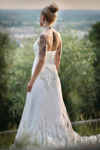 Carica l&#39;immagine nel visualizzatore di Gallery, ABITO SPOSA NUXIAL ART. 5749
