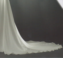 Carica l&#39;immagine nel visualizzatore di Gallery, ABITO SPOSA ART. 4879
