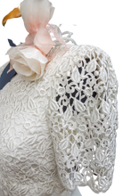 Carica l&#39;immagine nel visualizzatore di Gallery, ABITO SPOSA ART. FRAGOLINA
