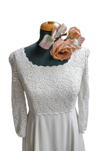 Carica l&#39;immagine nel visualizzatore di Gallery, ABITO SPOSA ART. FIOR DI LOTO
