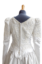 Carica l&#39;immagine nel visualizzatore di Gallery, ABITO SPOSA ART. BUCANEVE
