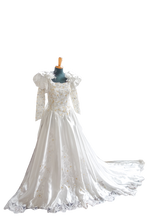 Carica l&#39;immagine nel visualizzatore di Gallery, ABITO SPOSA ART. GLADIOLO
