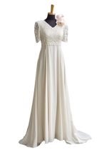 Carica l&#39;immagine nel visualizzatore di Gallery, ABITO SPOSA ART. FRAGOLINA
