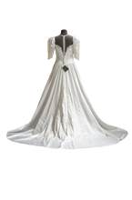 Carica l&#39;immagine nel visualizzatore di Gallery, ABITO SPOSA ART. MIMOSA
