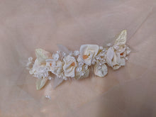 Carica l&#39;immagine nel visualizzatore di Gallery, Fermaglio da sposa Art.117
