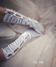 Carica l&#39;immagine nel visualizzatore di Gallery, Guanti da sposa lunghi Art.148
