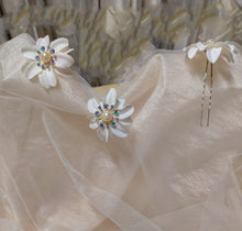 Carica l&#39;immagine nel visualizzatore di Gallery, Forcina da sposa Art.163
