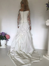 Carica l&#39;immagine nel visualizzatore di Gallery, ABITO SPOSA ART.BELLA
