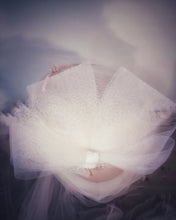 Carica l&#39;immagine nel visualizzatore di Gallery, Cappellino da sposa Art.E0003

