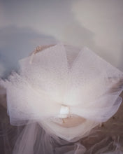 Carica l&#39;immagine nel visualizzatore di Gallery, Cappellino da sposa Art E0003
