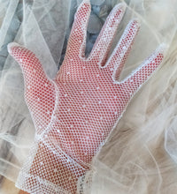 Carica l&#39;immagine nel visualizzatore di Gallery, Guanti da sposa Art.E00019

