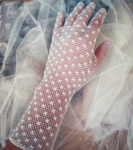 Carica l&#39;immagine nel visualizzatore di Gallery, Guanti da sposa Art. E00018

